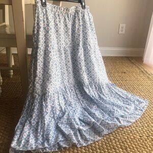 New: Ann Taylor Tiered Full Skirt. Size Large